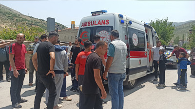 Skuterli çocuğa çarpan cip paniğe neden oldu