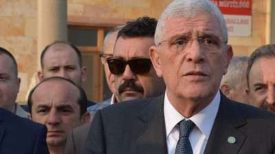 Müsavat Dervişoğlu bayram namazı çıkışında konuştu: Bazı olaylar bayramı idrak etmemize engel oluyor