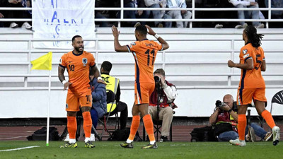 Hollanda elemelere galibiyetle başladı