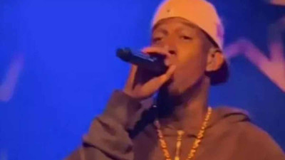 Yıldız futbolcu rap konseri verdi: Görenler tanıyamadı