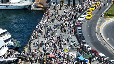 İstanbul'da bayram yoğunluğu! Adeta ziyaretçi akını yaşanıyor