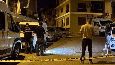 İzmir'de çıkan silahlı kavgada kan aktı