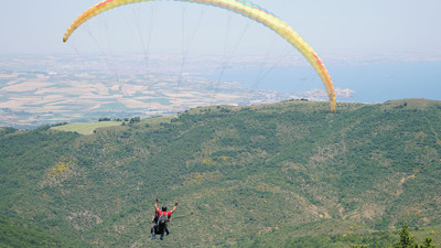 Uçmakdere, bayramda yamaç paraşütü tutkunlarını ağırladı