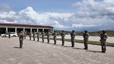 Kara Kuvvetleri Komutanı Iğdır’da: Mehmetçik’in bayramını kutladı