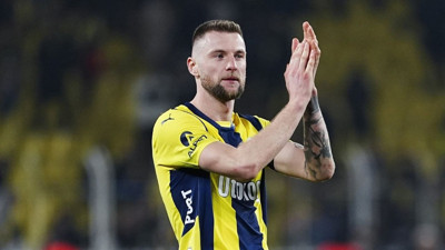 Fenerbahçe Skriniar'ın alternatifi için gözünü Barcelona'ya çevirdi