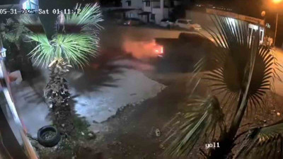 Dinlenip drift atmaya devam etti! Canını hiçe sayan sürücü kamerada...