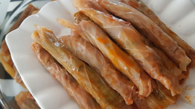 En Lezzetli Lahana Sarmasının Sırrı İzmir'de Saklı: Püf Noktaları Ortaya Çıktı!