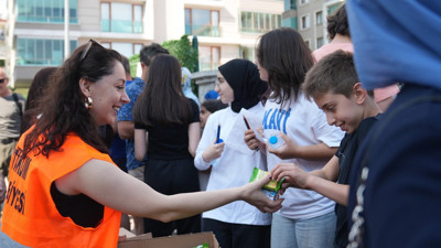 Atakum’da LGS sınavına giren öğrencilere kek ve su ikramı