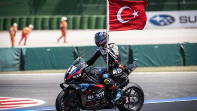 Toprak Razgatlıoğlu, İtalya’da 3’te 3 yaptı