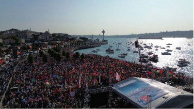 Özgür Özel'den Üsküdar mitinginde kritik açıklamalar!