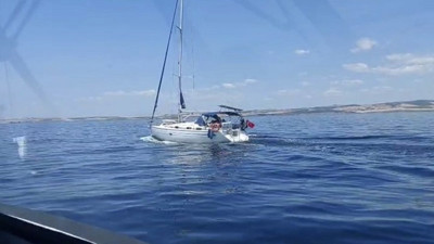 Gelibolu'dan İtalya'ya giden teknede 51 kaçak göçmen ile 2 kaçakçı yakalandı