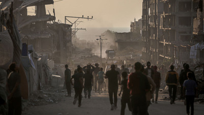 İsrail Gazze'de yardım bekleyenleri vuruyor! Onlar kişi hayatını kaybetti