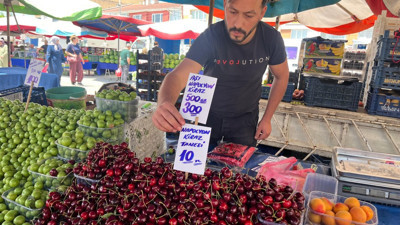 Pazarcı, vatandaşı yerin dibine soktu. Böyle esnaf olmaz olsun