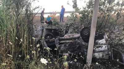 Manavgat’ta dehşet kaza! Sürücü tarlaya fırladı