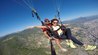 Gökyüzünde adrenalin fırtınası! Yamaç paraşütünde şok olaylar