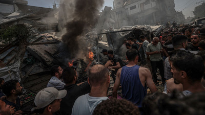 İsrail Gazze'de yardım bekleyenlere saldırmaya devam ediyor!