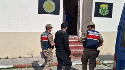 Kars’ta 3 yıl hapis cezası bulunan 1firari yakalandı
