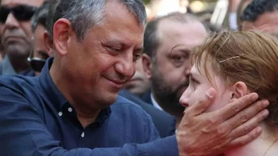 Ferdi Zeyrek'in kızını YKS'ye Özgür Özel götürecek