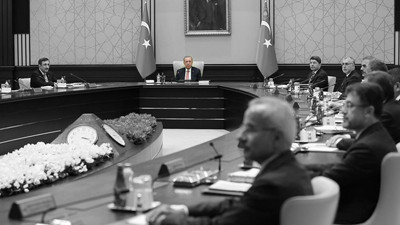 AKP’li isimden çarpıcı yorum! Bakanları “sıra bana mı geliyor” korkusu şimdiden sardı...