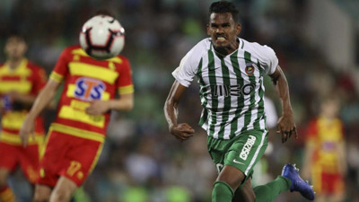 Fenerbahçe aradığı kanadı Arabistan'da buldu: Beklenmedik transfer