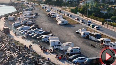 İstanbul sahilini Kapladı! Vatandaşlar çaresiz