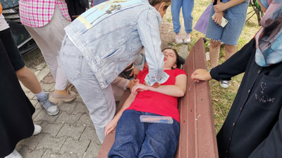 Sınava geç kaldı, sinir krizi geçirip hastaneye kaldırıldı