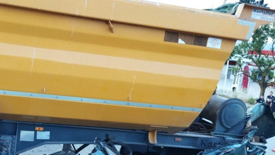 Burdur’da araç dorsenin altına girdi: 1 ölü, 1 yaralı