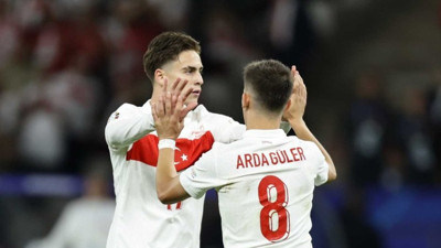 Resmi hesaptan 20'lik Türk yıldızlar paylaşımı!