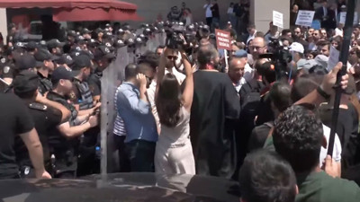 İstanbul Barosu'nun eylemine polis engeli!