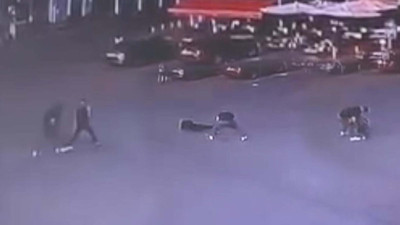 Boşanma aşamasında kanlı saldırı! Sokak ortasında vahşet: 12 yerinden bıçakladı