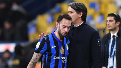 Hakan Çalhanoğlu yıkıldı!