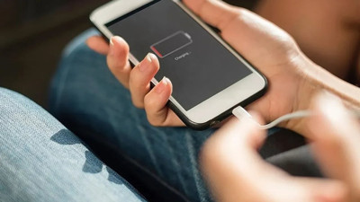 Yaz sıcaklarında telefonunuzun ömrünü kısaltan hatalar neler? İşin uzmanlar anlatıyor