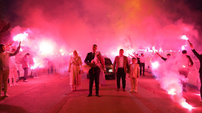 Türkiye bu anları konuşuyor! Mahalleyi alev alev yaptı