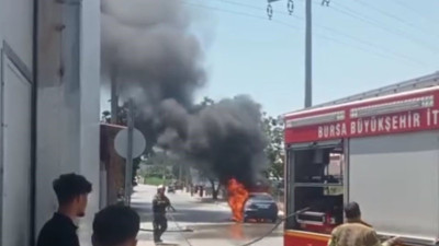 40 dereceyi bulan sıcaklık otomobili yaktı!