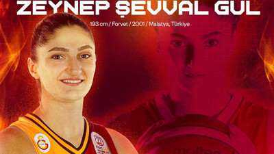 Galatasaray yeni forvetini resmen duyurdu: 1,93'lük kule imzayı attı