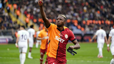 Formadan al haberi! Galatasaray Osimhen'i açıkladı ama Napoli...