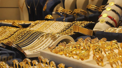 Altında rekor düşüşe hazır olun. Tarih belli oldu. Kuyumculara akın yaşanacak