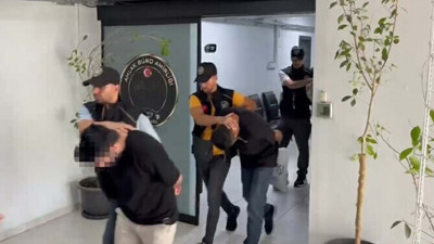 Kadınları zorla fuhşa sürükleyen çete çökertildi