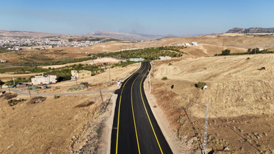 Siirt'te ulaşım ağı güçleniyor! 29 köyün bağlantı yolu sıcak asfaltla yenilendi
