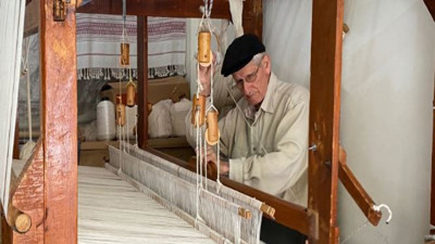 62 yıldır ipleri sanata dönüştürüyor