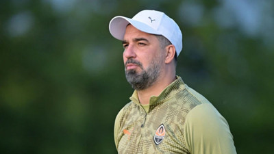 Fenerbahçe'nin iki yıldızı Mourinho'dan kaçıp Arda Turan'a gidiyor