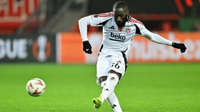 Beşiktaş'ta bir dönem sona erdi: Tartışmalı futbolcuyla yollar ayrıldı