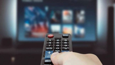 Başrol oyuncuları birbirine girdi! Fenomen dizinin fişi çekildi