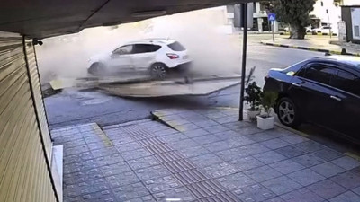 Cip kontrolden çıktı! İnşaat bariyerleri yerle bir oldu