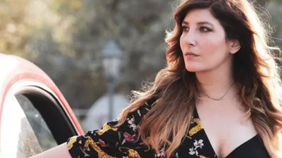 Şebnem Bozoklu'dan sette üstsüz ekip tepkisi