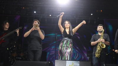 Zara, Volkan Konak için 'Al ömrümü' şarkısını seslendirdi