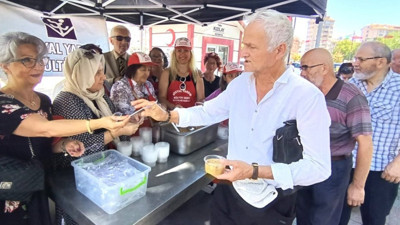 Bileciklilerden Eskişehirlilere ‘Aşure İkramı’