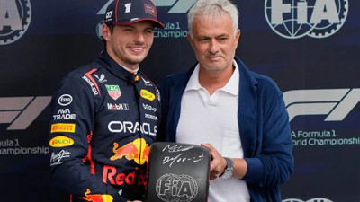 Silverstone'da pole pozisyonu Verstappen'in: Ödülü Mourinho'dan aldı