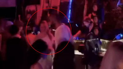 Yurt dışında barda görüntülendiler! Yasak aşk iddialarını reddetmişlerdi