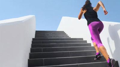 Merdiveni böyle çıkanlar dikkat! Ölümcül hastalığa yakalanmış olabilirsiniz